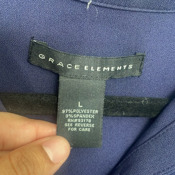 Grace Elements navy blue long button down, size large - Picture 6 of 6